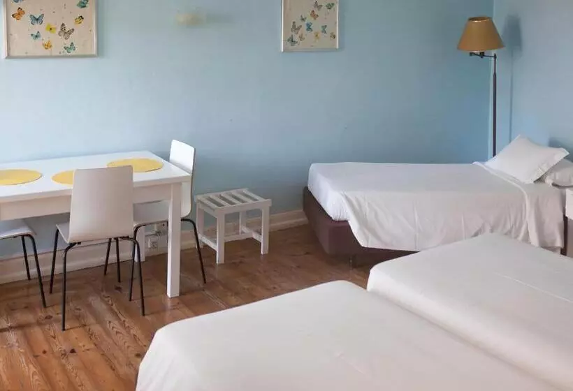 اتاق کلاسیک سه تخته, Leiria Classic