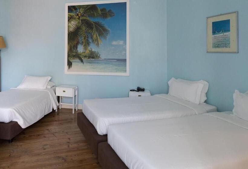 غرفة كلاسيكية ثلاثية, Leiria Classic