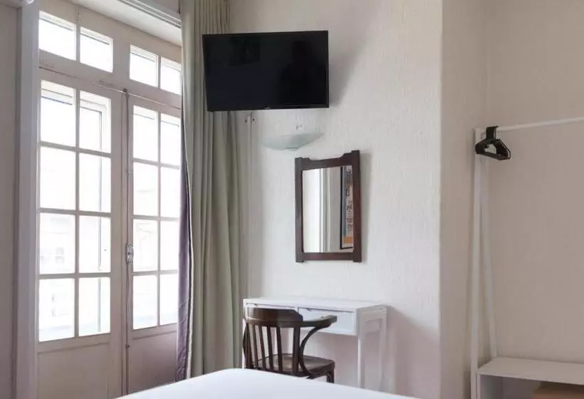 اتاق اکونومی, Leiria Classic