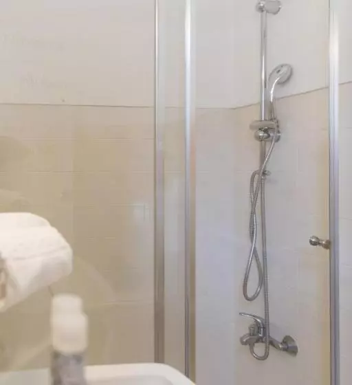 اتاق کلاسیک, Leiria Classic