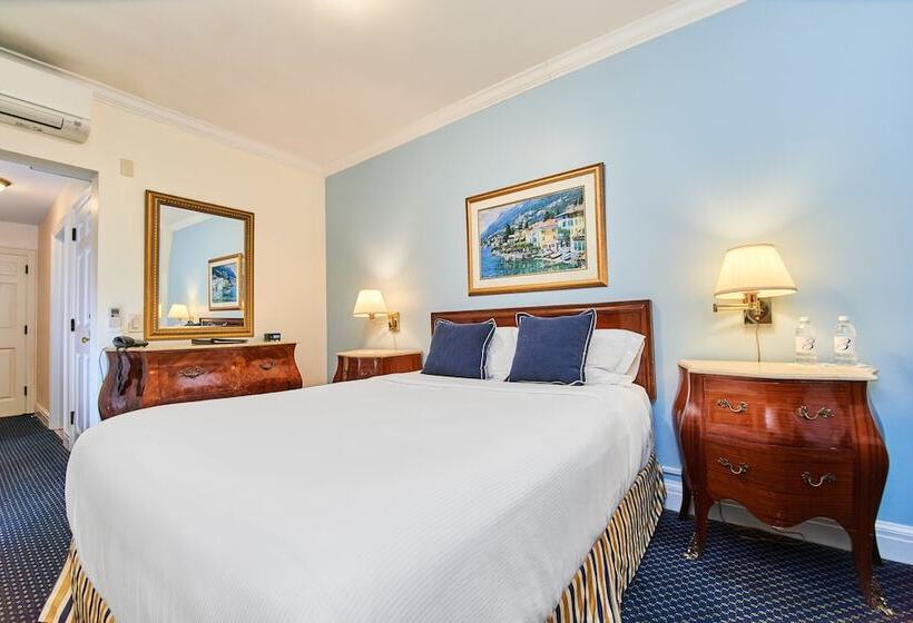 高级大房间, 3 West Club