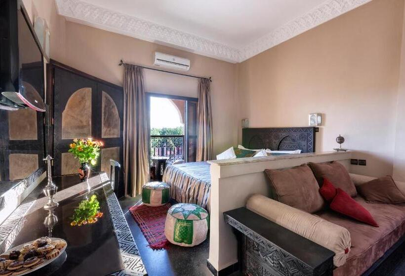 اتاق استاندارد سه نفره, Azoul