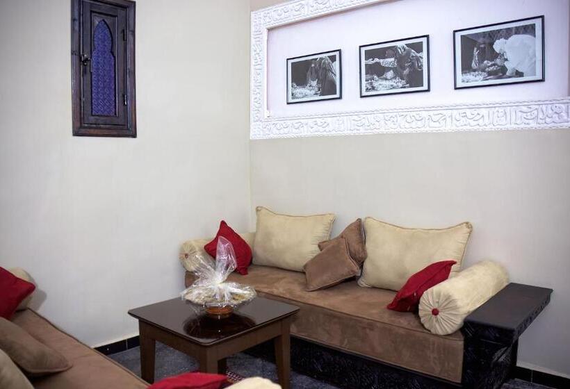 اتاق استاندارد چهار تخته, Azoul