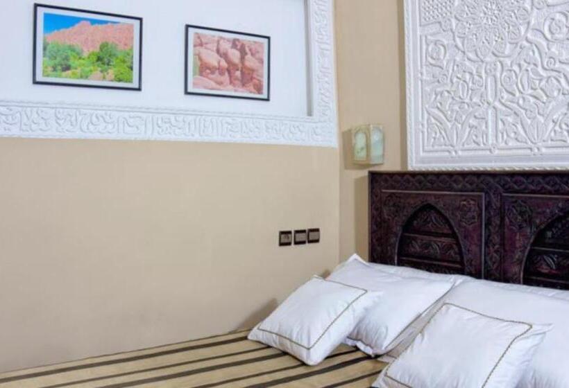 اتاق استاندارد چهار تخته, Azoul