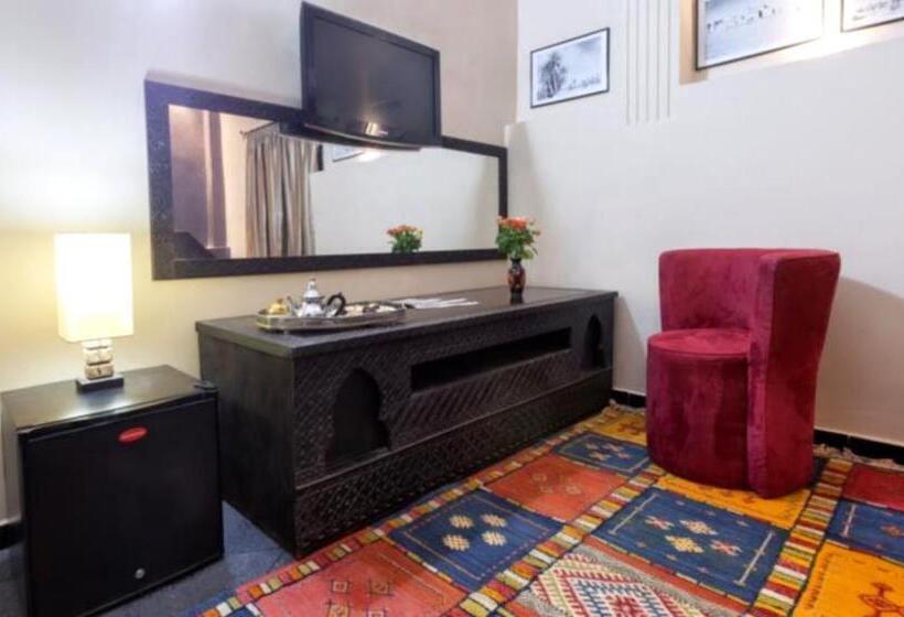 اتاق استاندارد یک نفره, Azoul