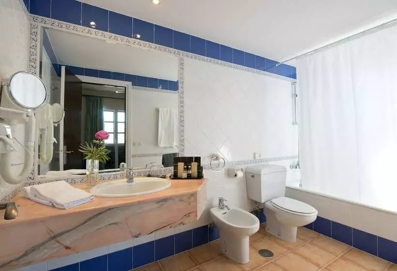 اتاق استاندارد با بالکن, Bluebay Banus