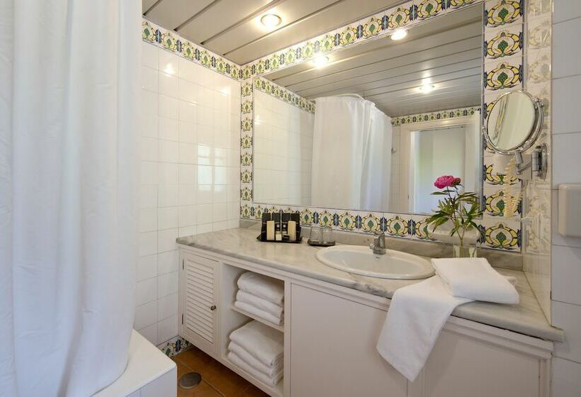 ベーシックルーム, Bluebay Banus