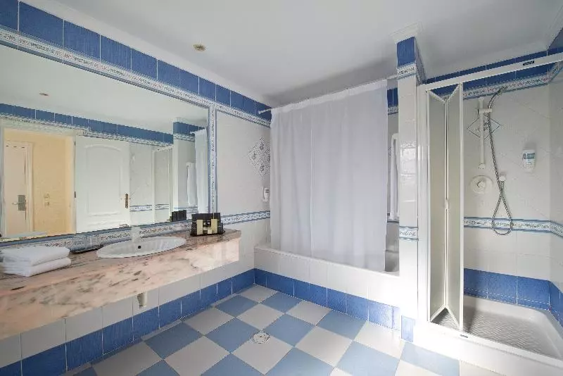 اتاق سوپریور, Bluebay Banus