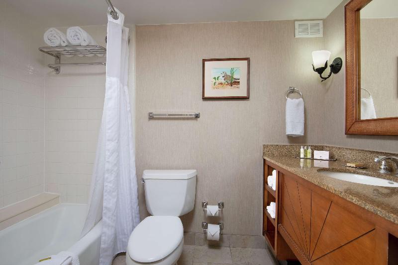 ファミリールーム, Bluebay Banus