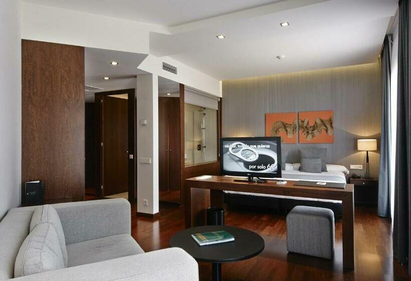 اتاق پرمیوم, Carris Marineda