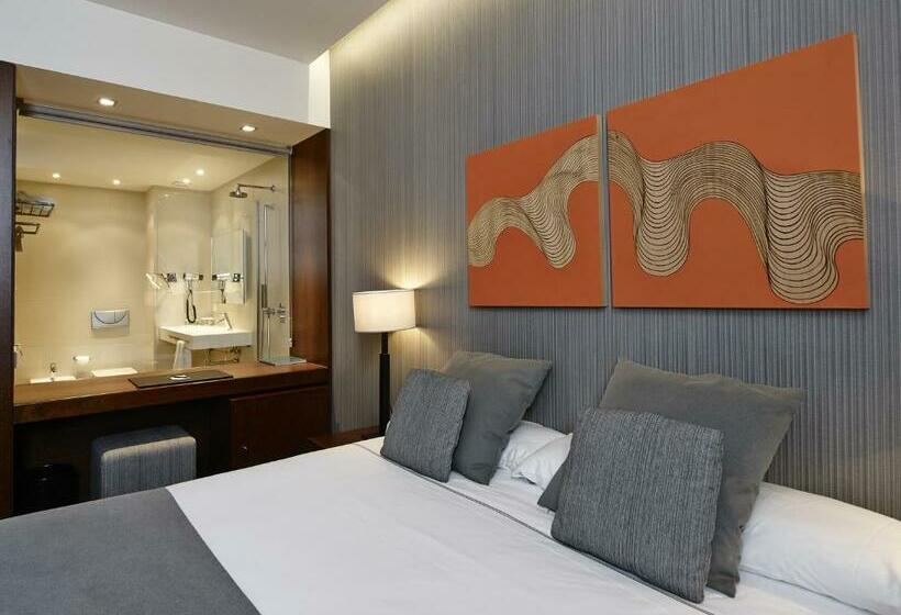 اتاق پرمیوم, Carris Marineda