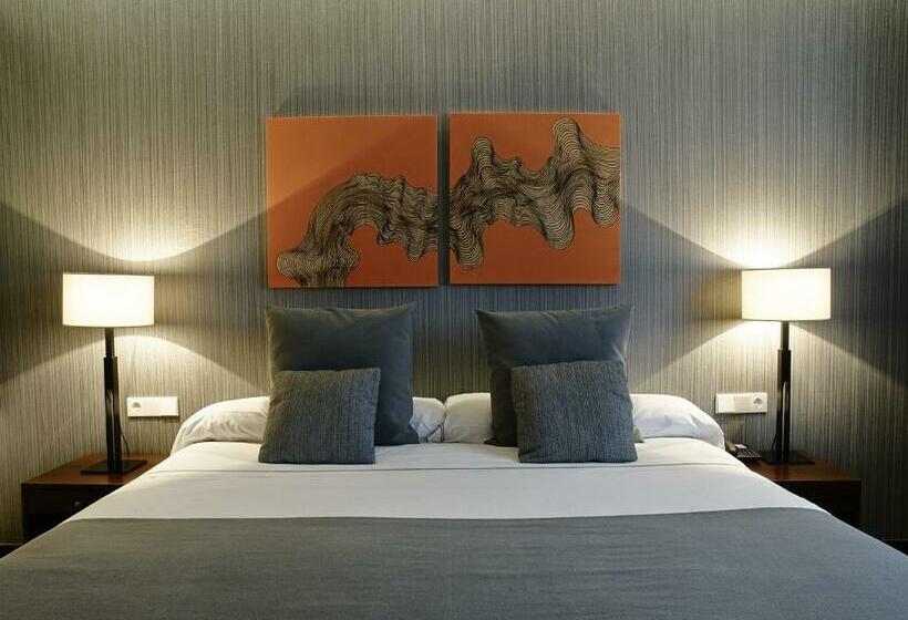 اتاق پرمیوم, Carris Marineda