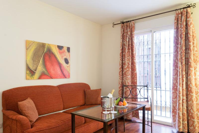 חדר דלוקס עם מיטת קינג, Contessa Suites On The Riverwalk