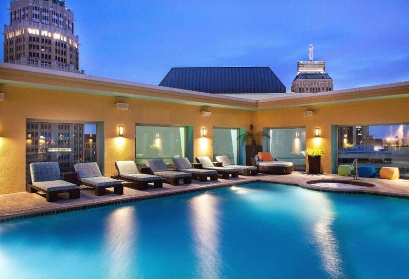 סוויטה מותאמת לאדם עם מוגבלויות, Contessa Suites On The Riverwalk