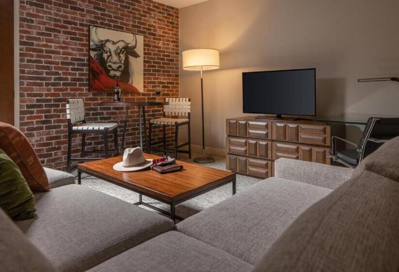 סוויטה מותאמת לאדם עם מוגבלויות, Contessa Suites On The Riverwalk