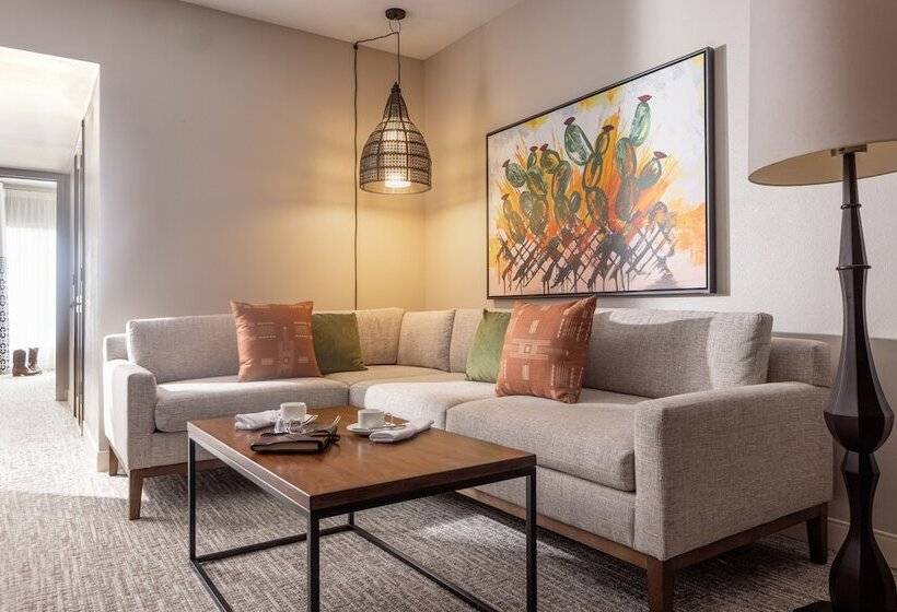 סוויטה מותאמת לאדם עם מוגבלויות, Contessa   Suites On The Riverwalk