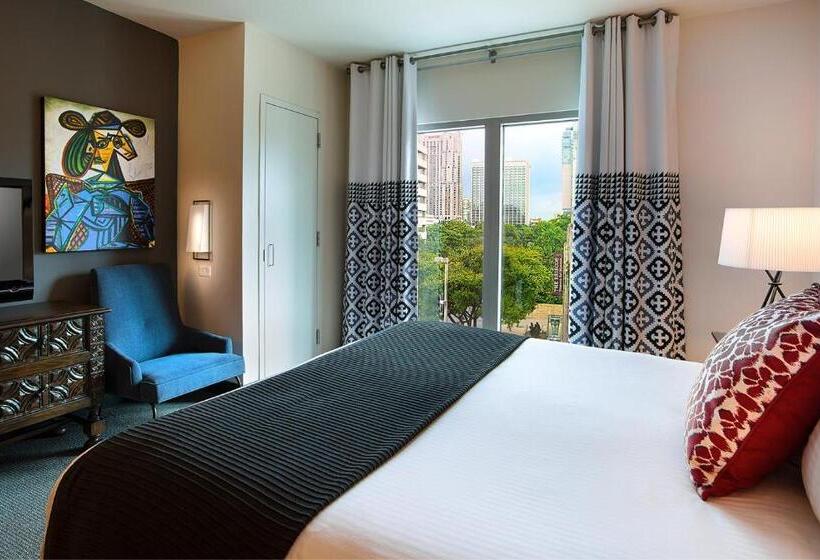 מיטת קינג בסוויטה, Contessa Suites On The Riverwalk