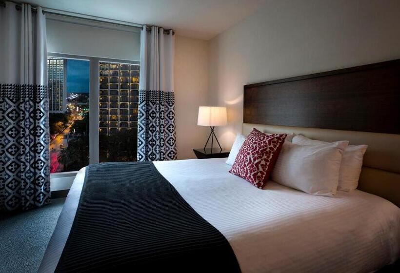 חדר דלוקס עם מיטת קינג, Contessa Suites On The Riverwalk