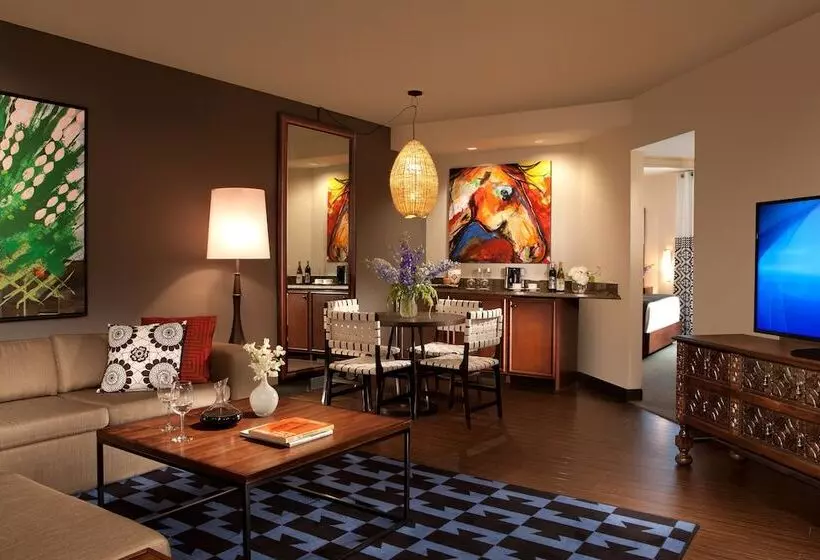 エクゼクティブスイート, Contessa Suites On The Riverwalk