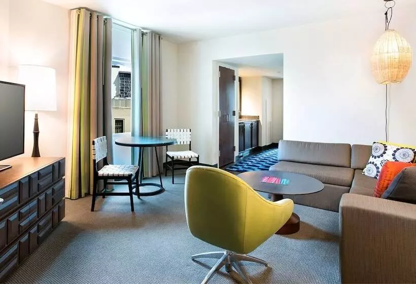 身障者適用スイートルーム, Contessa Suites On The Riverwalk