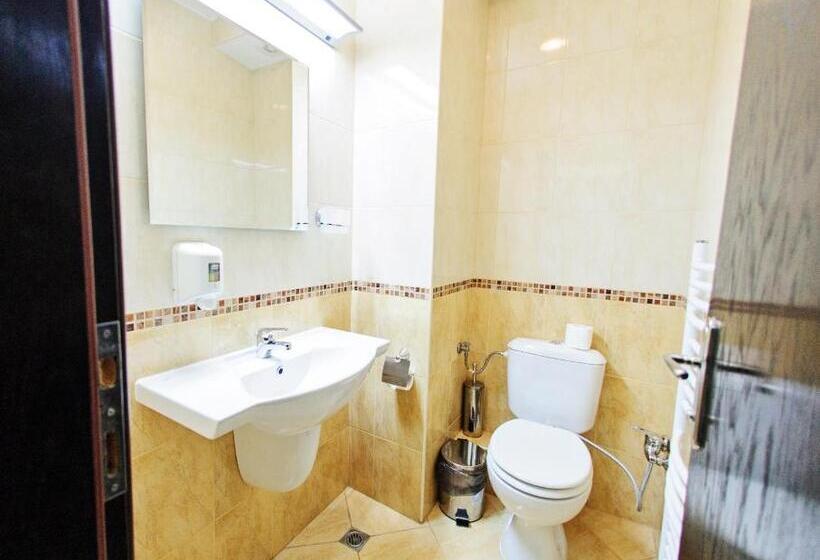 Familienapartment, Dumanov