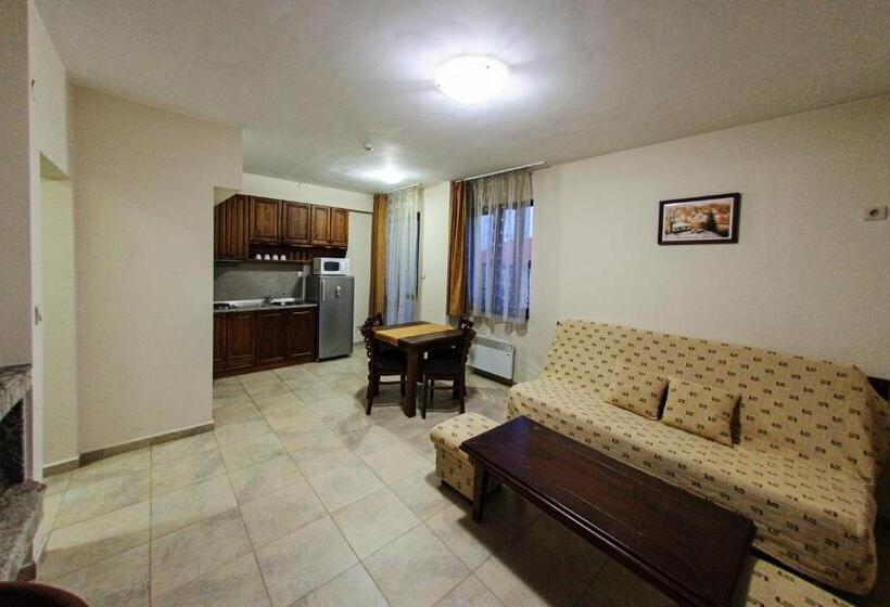 Apartamento Familiar, Dumanov