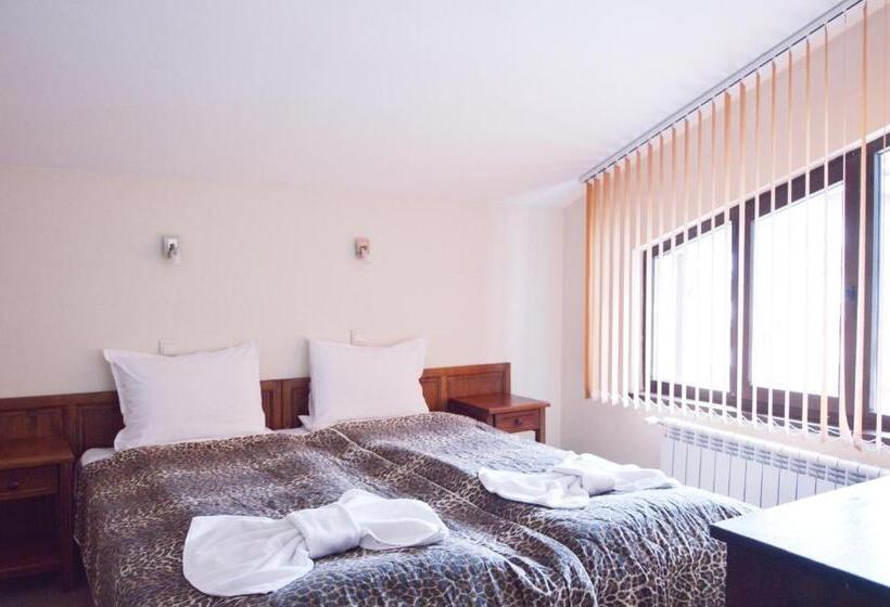 Apartamento Familiar, Dumanov