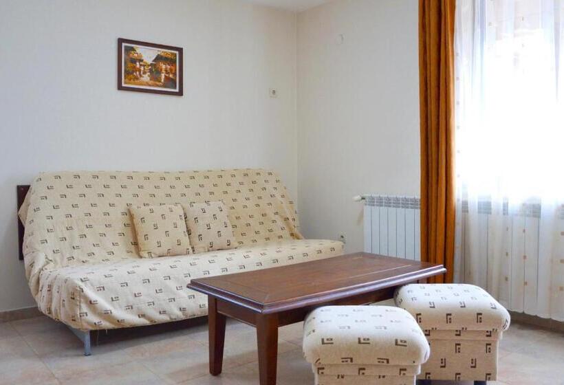 Familienapartment, Dumanov