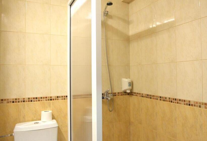 3-Bett-Standardzimmer, Dumanov