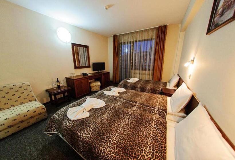 3-Bett-Standardzimmer, Dumanov