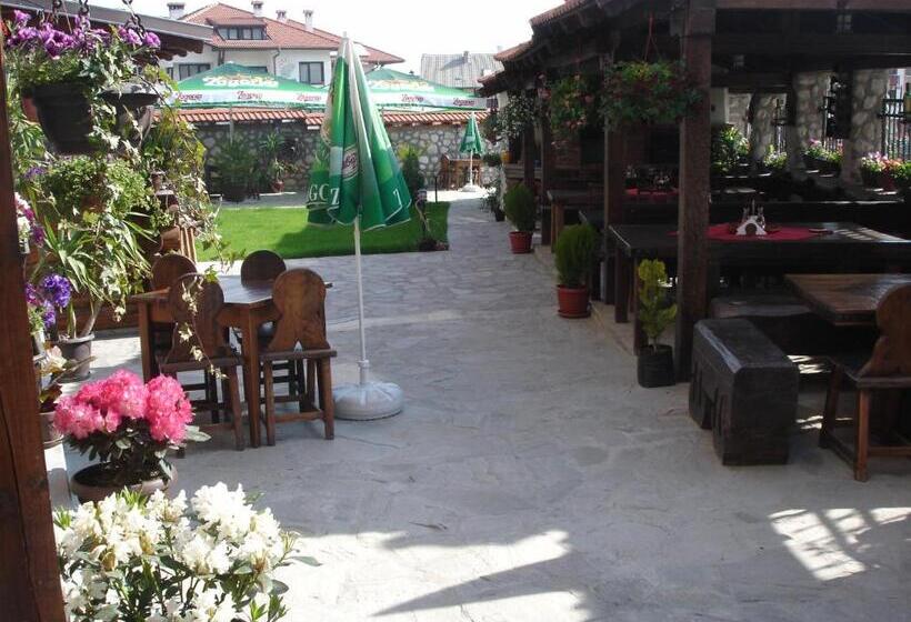 Familienzimmer, Dumanov