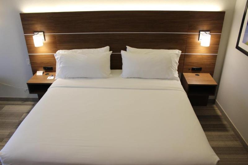 Стандартный Номер Кровать Кинг, Holiday Inn Express Hotel & Suites Mansfield, An Ihg