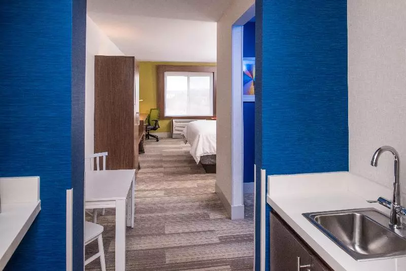 سوئیت با تخت بزرگ, Holiday Inn Express Sierra Vista, An Ihg