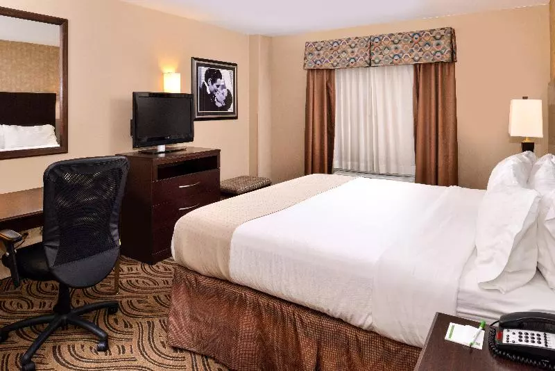 身障者適用キングサイズベッドルーム, Doubletree By Hilton Fort Worth Fossil Creek