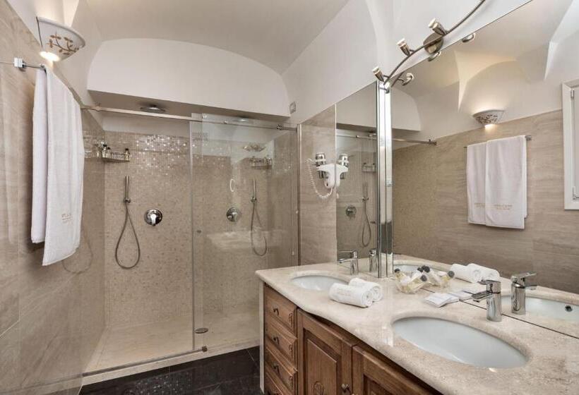 סוויטה נוף לים, La Rocca Resort & Spa