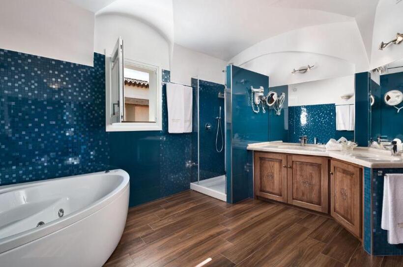 חדר פרמיום נוף לים, La Rocca Resort & Spa