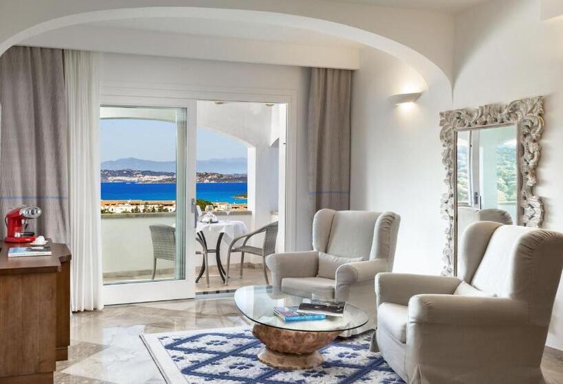 סוויטת פרמיום עם נוף לים, La Rocca Resort & Spa