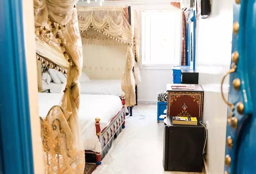 اتاق استاندارد سه نفره, Moroccan House Casablanca