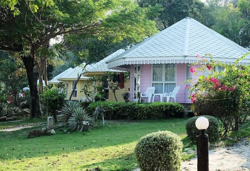 디럭스 코티지, Nimmanoradee Resort