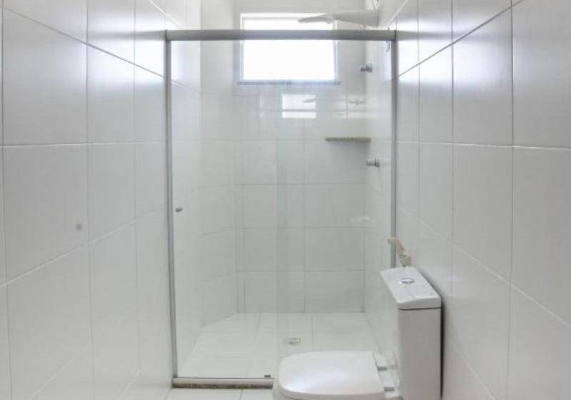 标准三人间, Oyo Alto Da Praia