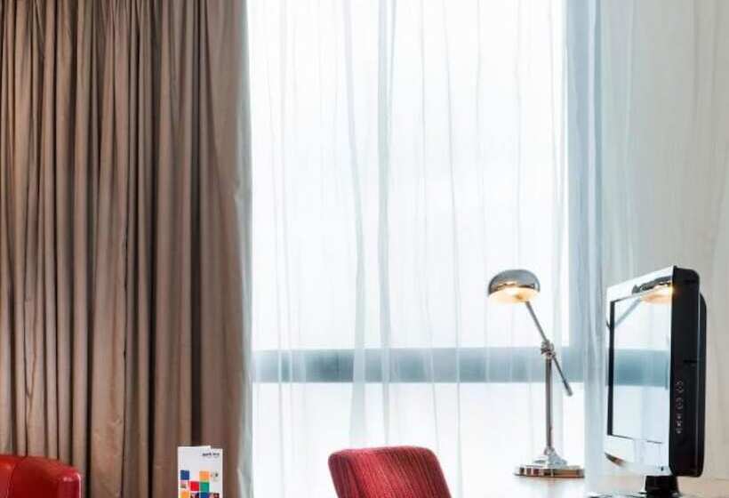 带观景的高级间, Park Inn By Radisson Aberdeen