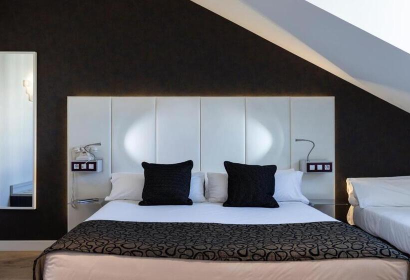 スタンダードトリプルルーム, Petit Palace Santa Barbara