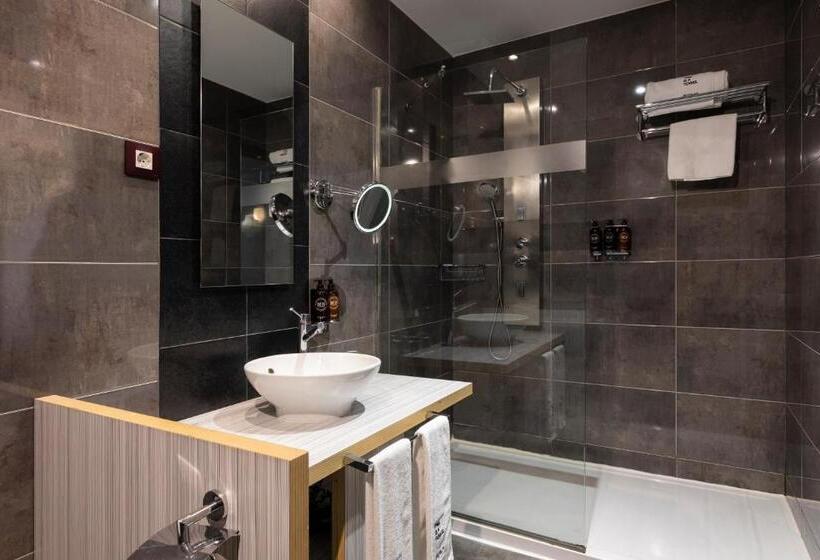 スタンダードトリプルルーム, Petit Palace Santa Barbara