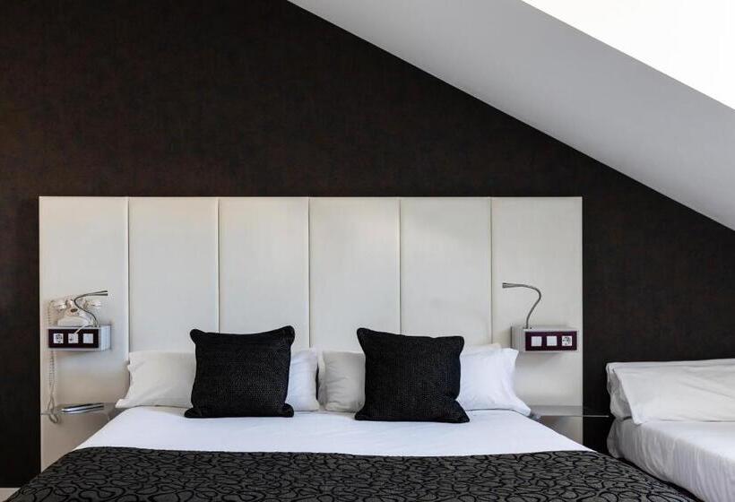 スタンダードトリプルルーム, Petit Palace Santa Barbara