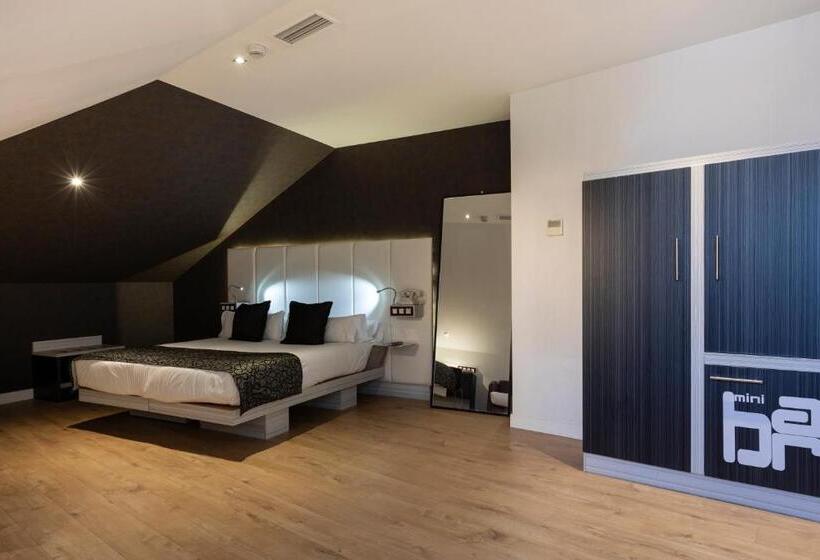 スタンダード４人部屋, Petit Palace Santa Barbara