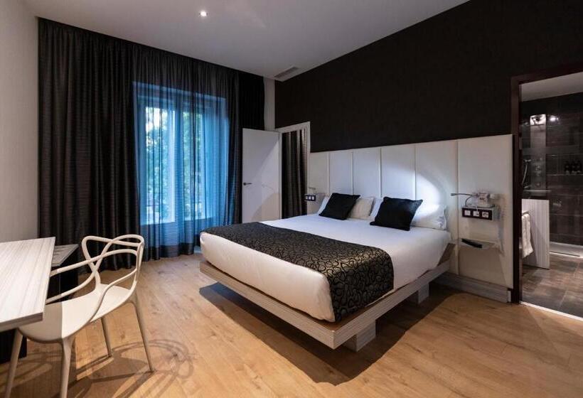 Apartamento 1 Dormitório, Petit Palace Santa Barbara
