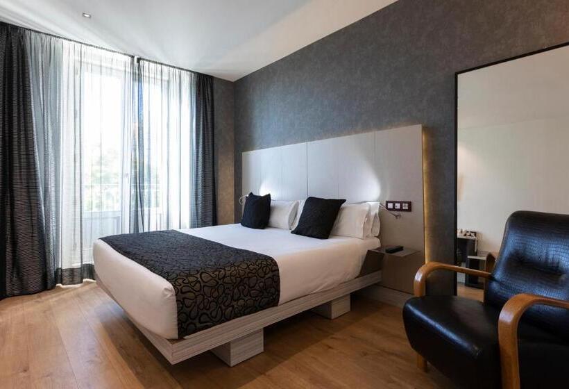 Quarto Superior com Vistas, Petit Palace Santa Barbara