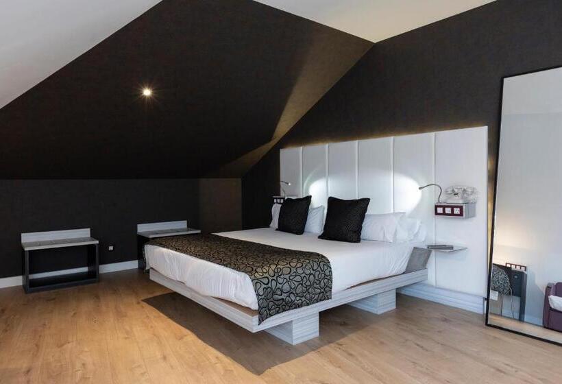 スタンダード４人部屋, Petit Palace Santa Barbara