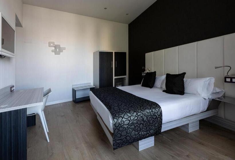 Quarto Estandar, Petit Palace Santa Barbara