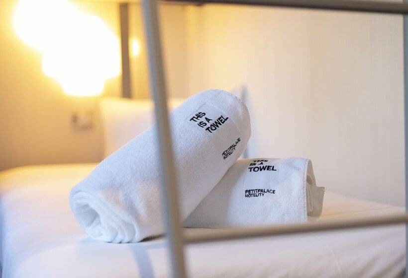 スタンダード４人部屋, Petit Palace Santa Barbara